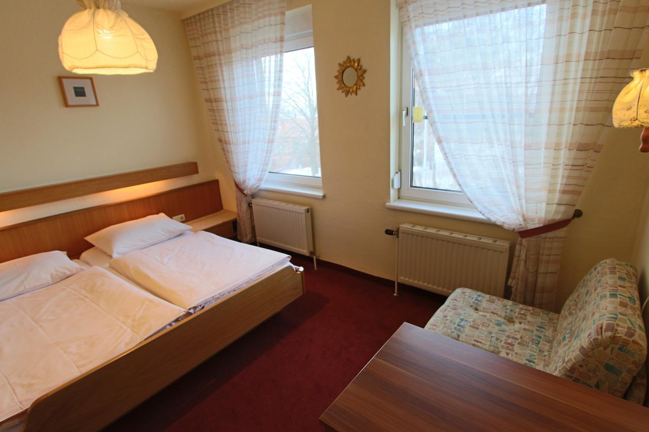 Hotel Pension Leiner Нойзидл ам Зее Екстериор снимка